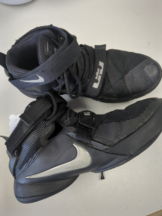 Used Nike Lebron James Soldier 9 IX Black Basketball Shoes Size 7 Yth