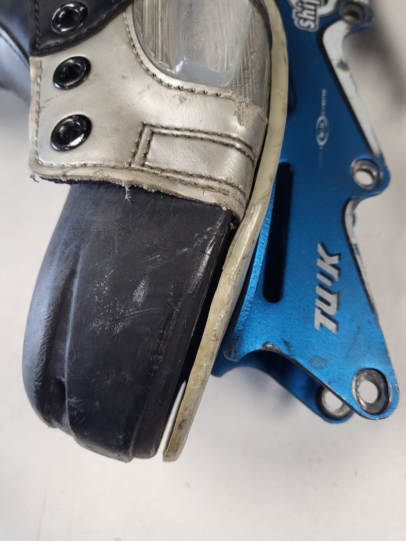 Load image into Gallery viewer, Bauer Vapor XL Sr. size 9 inline hockey skates, no wheels
