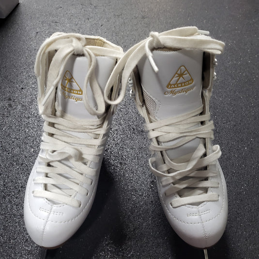 *Lightly Used* Jackson Mystique Figure Skates
