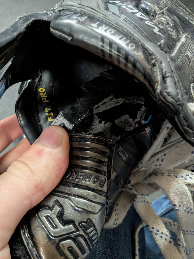 Load image into Gallery viewer, Used Bauer Supreme Mach Size 6.5 Fit 3 Hockey Skates
