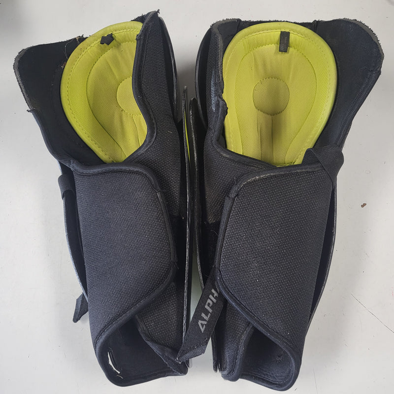 Load image into Gallery viewer, Used Warrior LX 40 14" Hockey Shin Guards
