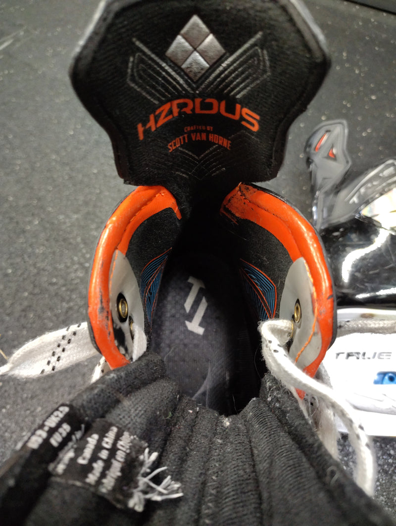 Load image into Gallery viewer, Used True Hzrdus 7X Hockey Skates Size 2
