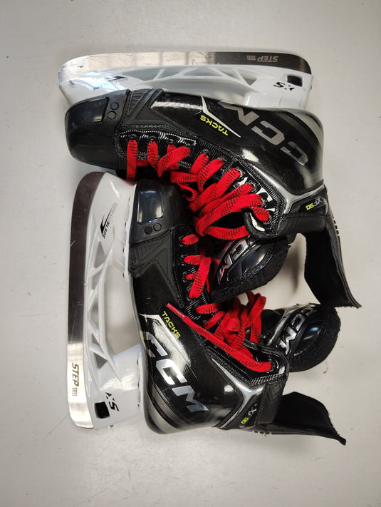 Used CCM Tacks XF90 Senior Size 7 Hockey Skates