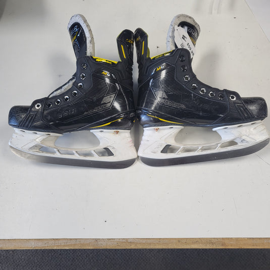 Used Bauer Supreme M4 Skates Size 4 Fit 2