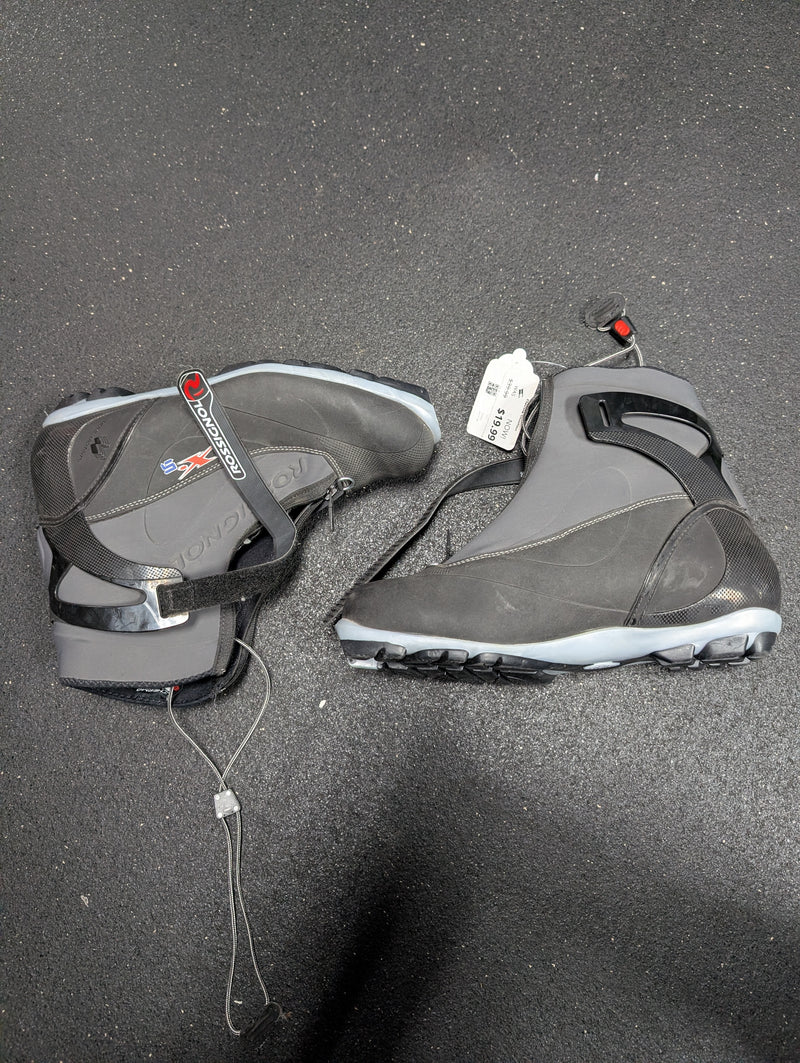 Load image into Gallery viewer, Rossignol X-s 1000 Black Adult Size Specific 10.5 Used Cross Country Boots
