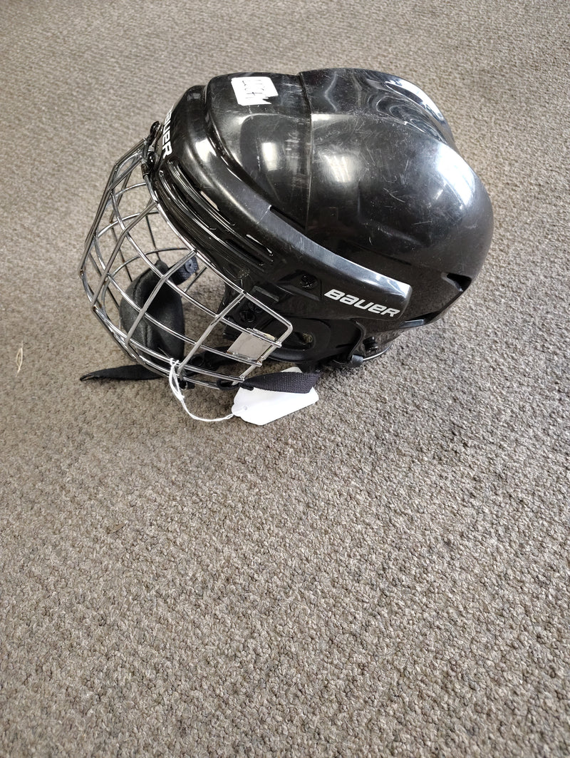 Load image into Gallery viewer, Used Bauer BHH2100 Hockey Helmet
