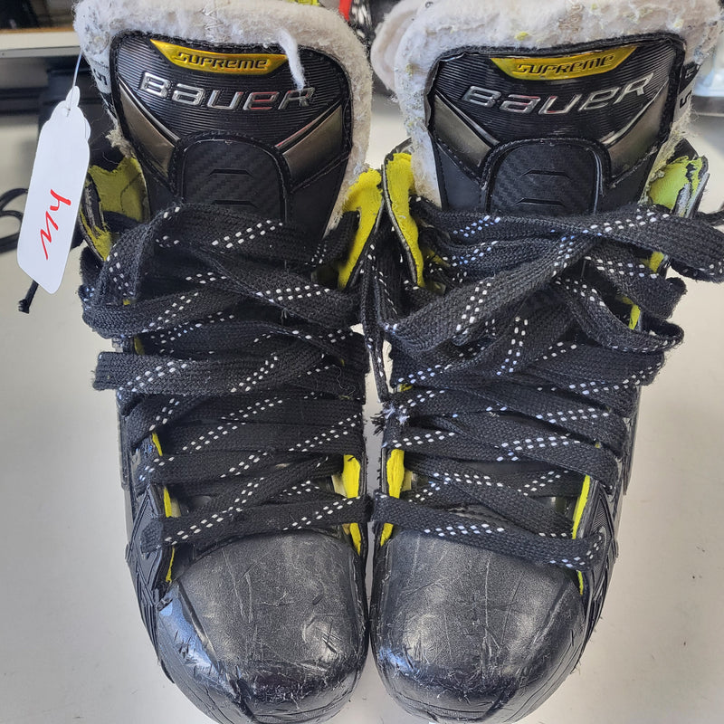 Load image into Gallery viewer, Used Bauer Supreme 3S Size 5 Fit 2 Intermediate Hockey Skates
