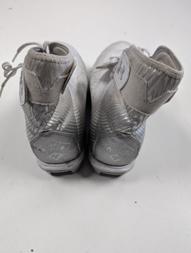 Load image into Gallery viewer, Used Under Armour Football Cleats
