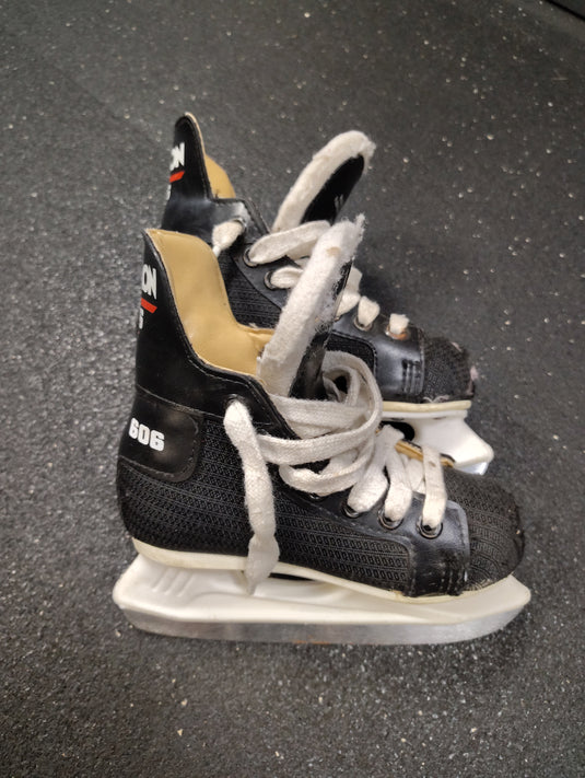 Used Micron 606 Youth Hockey Skates Size 10