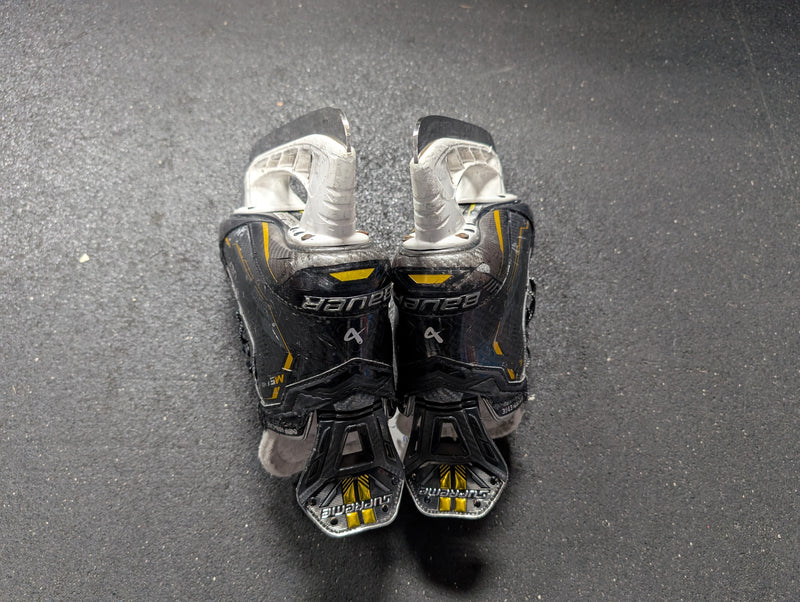 Load image into Gallery viewer, Used Bauer Supreme M5 Pro Intermediate Size 5 Fit 3 Hockey Skates
