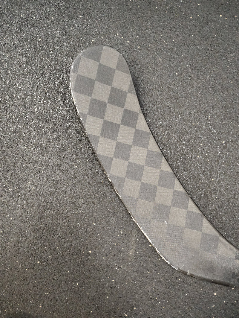Load image into Gallery viewer, Used Bauer Hyperlite Right Handed Hockey Stick Cut Down
