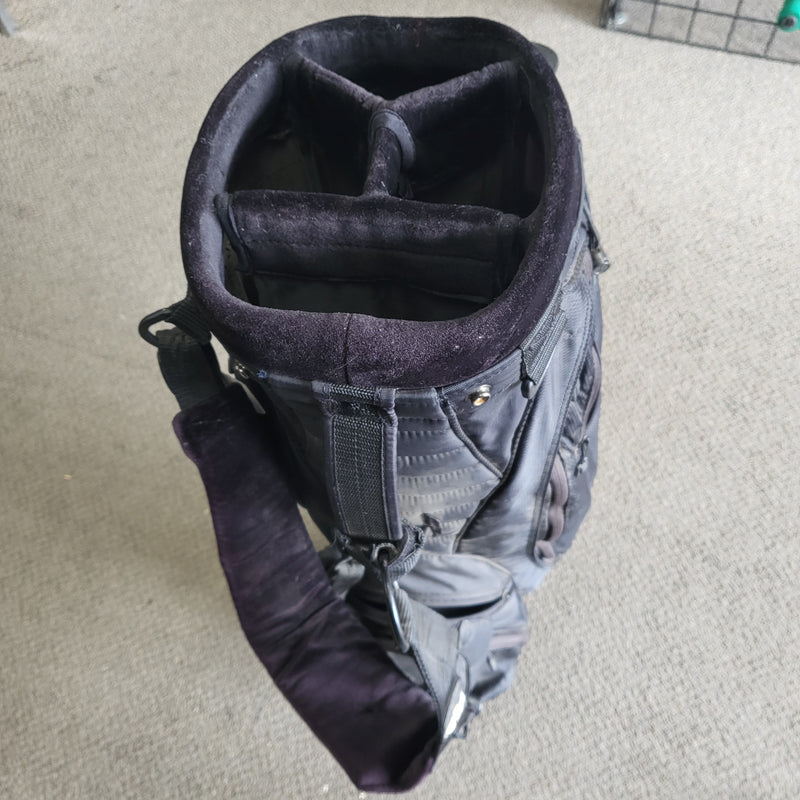 Load image into Gallery viewer, Used Jones Golf Black Stand Bag
