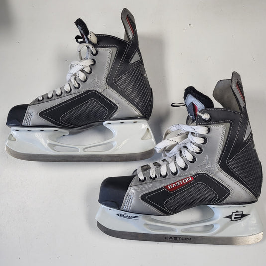 Used Easton SE2 Hockey Skates - Size: 8