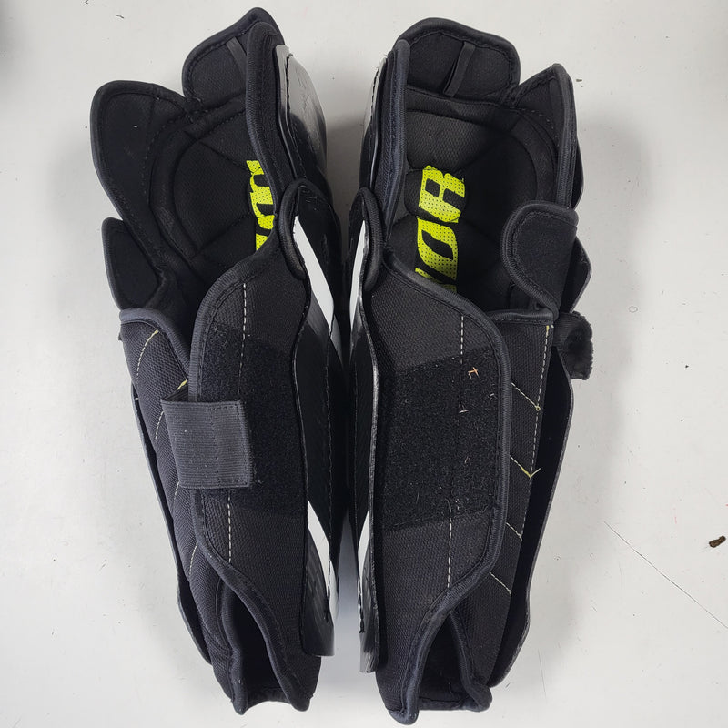 Load image into Gallery viewer, Used Warrior Alpha DX3 Shin Guards - Size: 14 Inch
