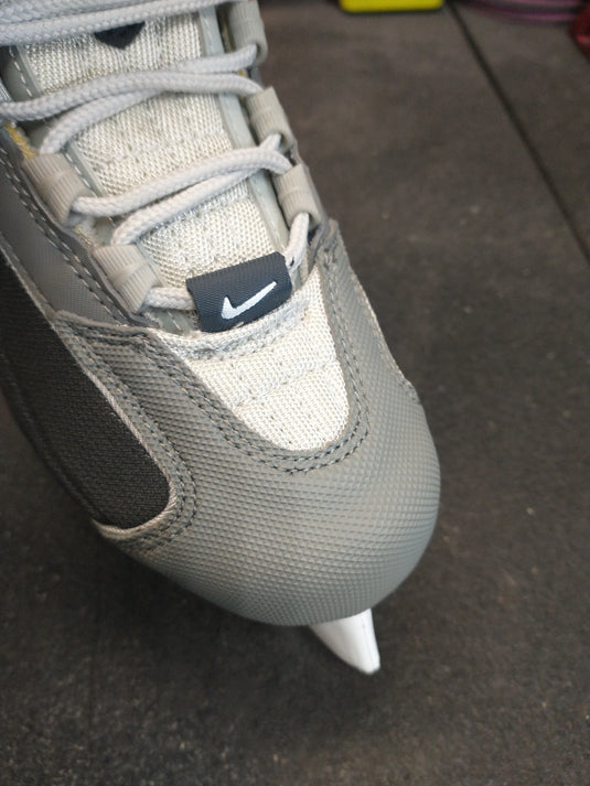 Nike Ice Skates Size Youth 1