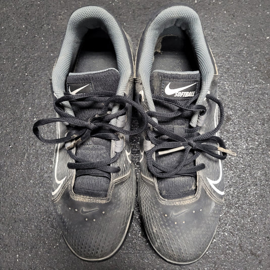 Used Nike Hyperdiamond 4 Softball Cleats - Size: 9