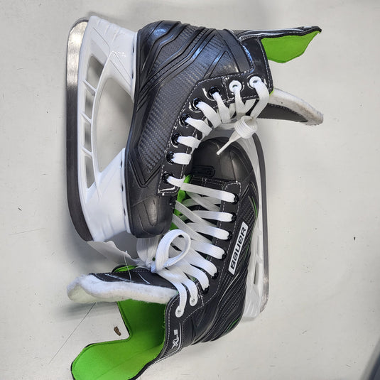 Used Bauer XL-S Junior Size 2 Hockey Skates