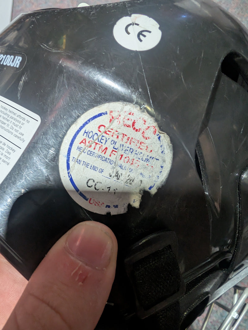 Load image into Gallery viewer, Used Bauer 2100 Junior Hockey Helmet Combo
