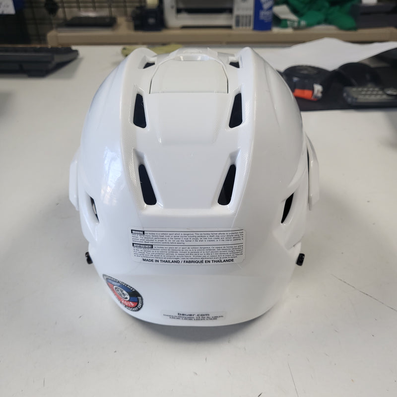Load image into Gallery viewer, Used Bauer Re-Akt 95 Hockey Helmet Medium
