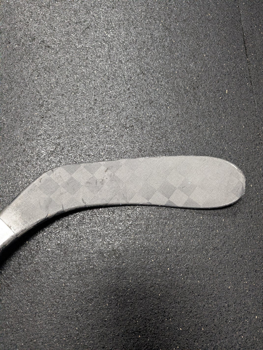 Used Bauer Nexus Tracer 50 Flex P28 RH Hockey Stick