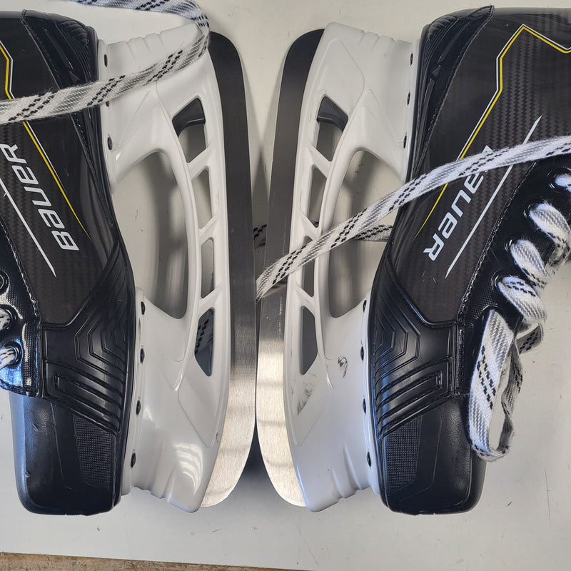 Load image into Gallery viewer, Slightly Used Bauer Supreme M30 Size (10/EE) Hockey Skates
