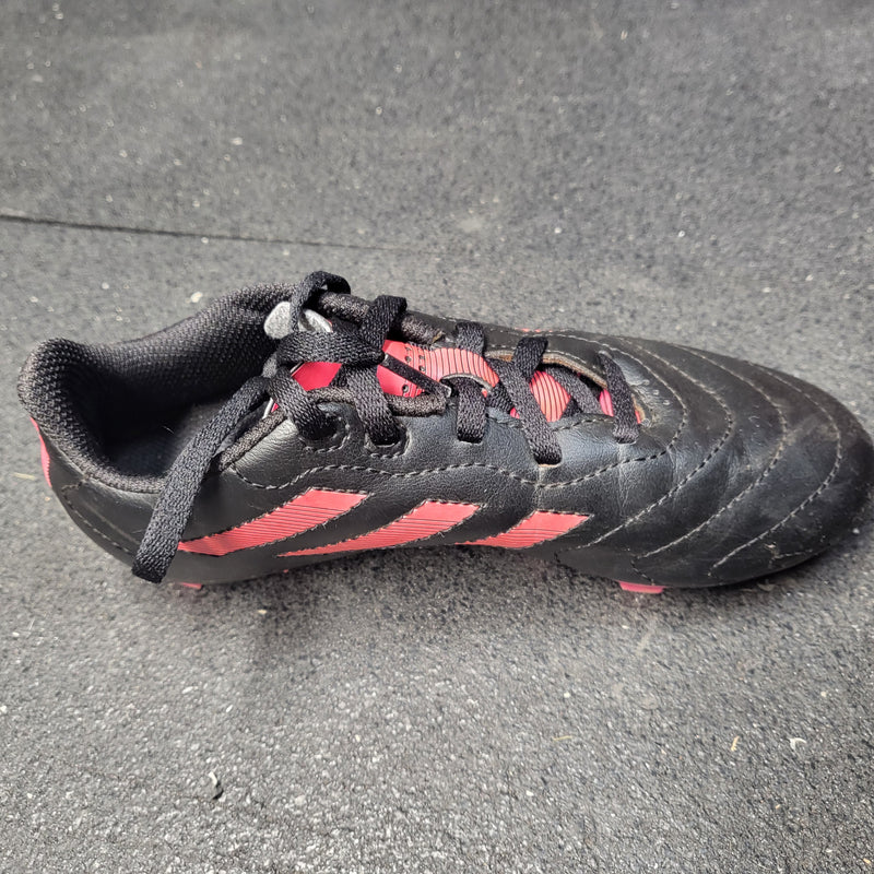 Load image into Gallery viewer, Used Adidas Pink/Black Soccer Cleats Size 1
