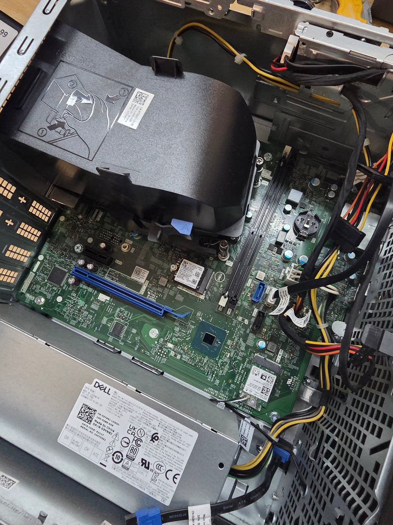 Load image into Gallery viewer, Dell inspiron 3891 PC parts only no HDD or RAM
