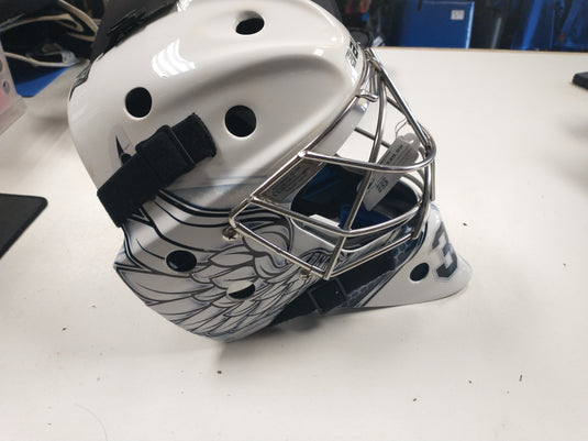 Used Bauer NME8 Fit 1 Hockey Goalie Mask