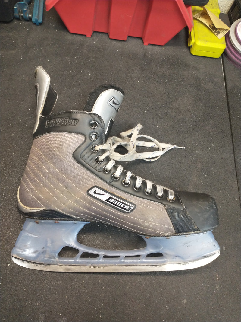 Load image into Gallery viewer, Used Nike Bauer Supreme 70 Skates Size 9
