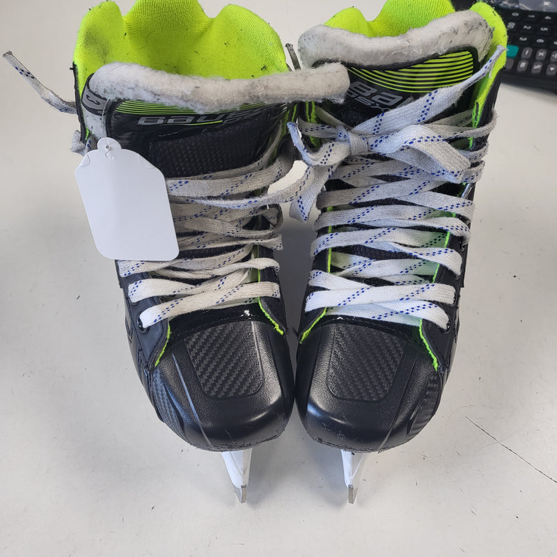 Load image into Gallery viewer, Used Bauer GSX Jr. Goalie Skates
