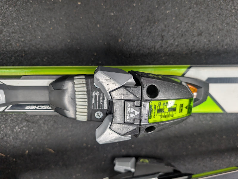 Load image into Gallery viewer, Used Fischer RX9 175cm Downhill Skis W/Bindings
