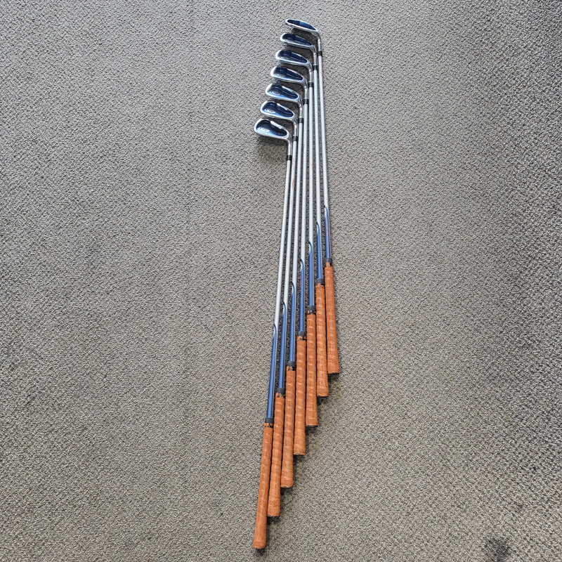 Load image into Gallery viewer, Used Wilson Counter Torque Golf Club Set
