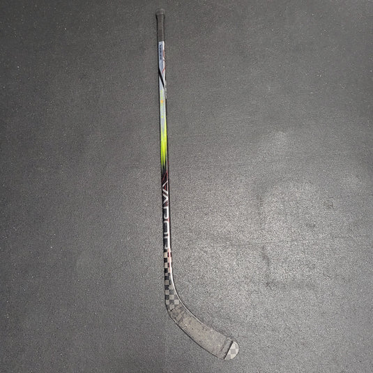 Used Bauer Hyperlite 2 Hockey Stick (Right Handed) - P92/20 Flex