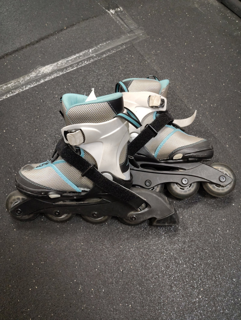 Load image into Gallery viewer, Used K2 Adjustable Size 11-2 Roller Skates
