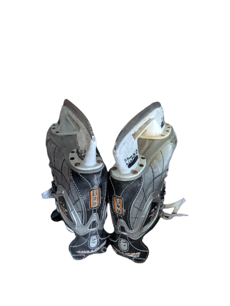 Load image into Gallery viewer, Used CCM Vector LE Size 3.5D Junior Hockey Skates
