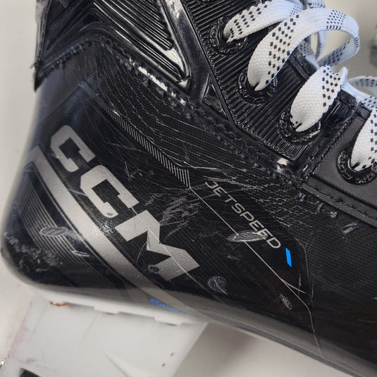 Used CCM FT690 Hockey Skates sr. 7.5