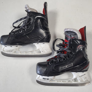 Used Bauer Vapor X500 Hockey Skates - Size: Youth 12