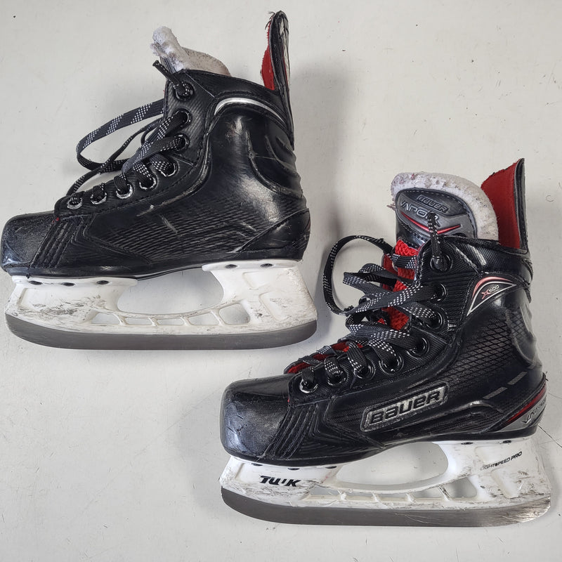 Load image into Gallery viewer, Used Bauer Vapor X500 Hockey Skates - Size: Youth 12
