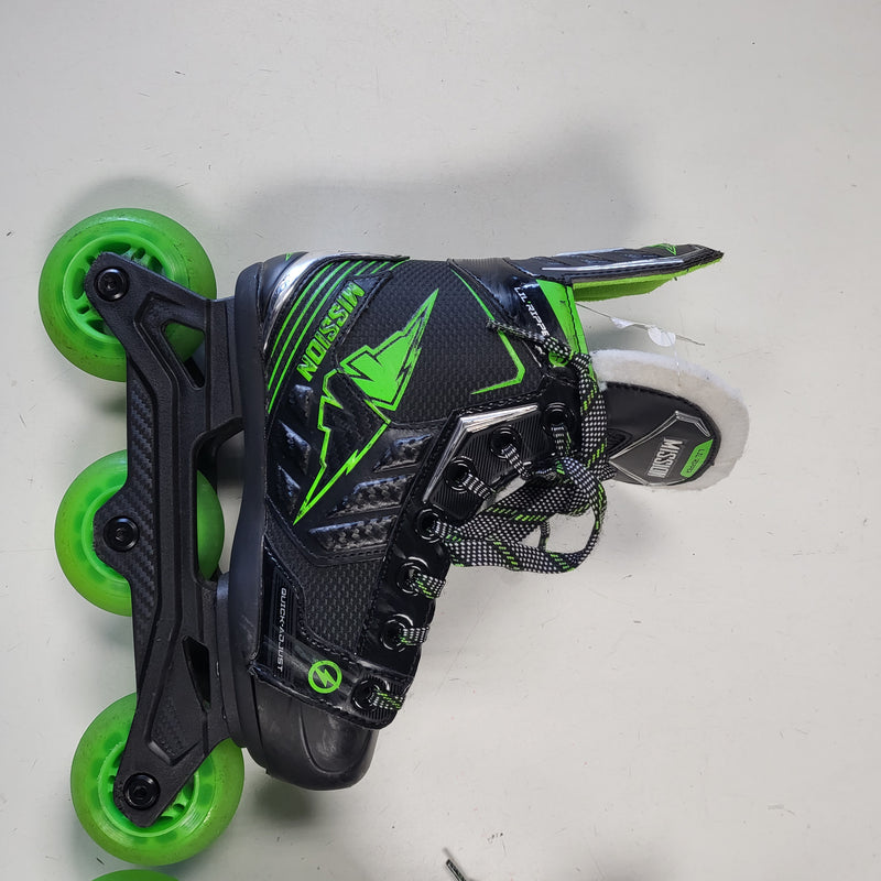 Load image into Gallery viewer, Used Mission Lil Ripper Adjustable Size 11-1 Inline Hockey Skates
