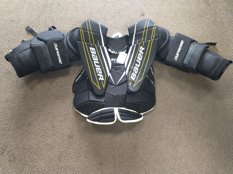 Load image into Gallery viewer, Used Bauer Supreme S170 Senior Small Chest Protector
