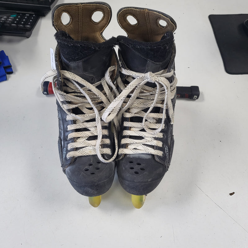 Load image into Gallery viewer, Used Mission Roller Senior Hockey Skates Proto VS 6.5
