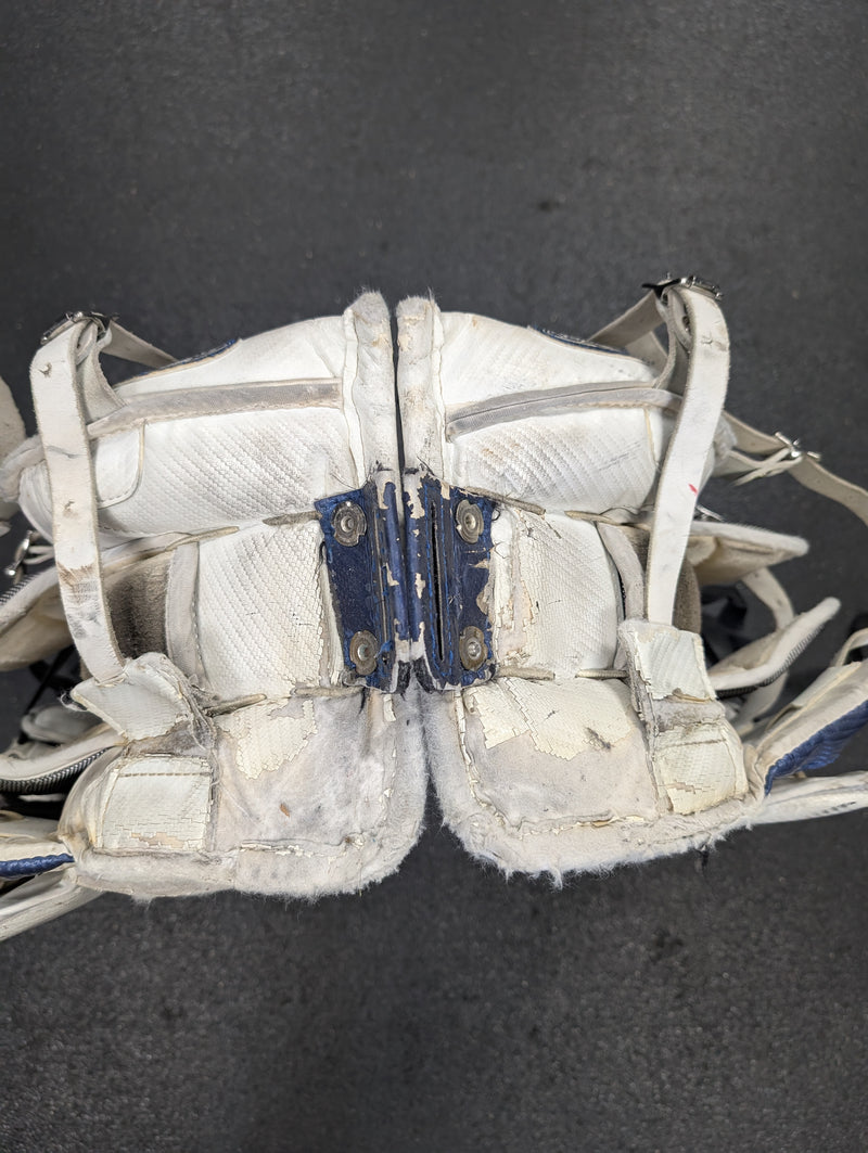 Load image into Gallery viewer, Used Vaughn Epic 8400 27&quot;+1&quot; Hockey Goalie Leg Pads

