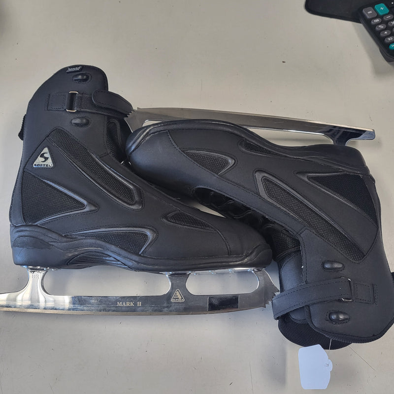 Load image into Gallery viewer, Lightly Used Jackson Softec Elite Men&#39;s Size 11 Figure Skates
