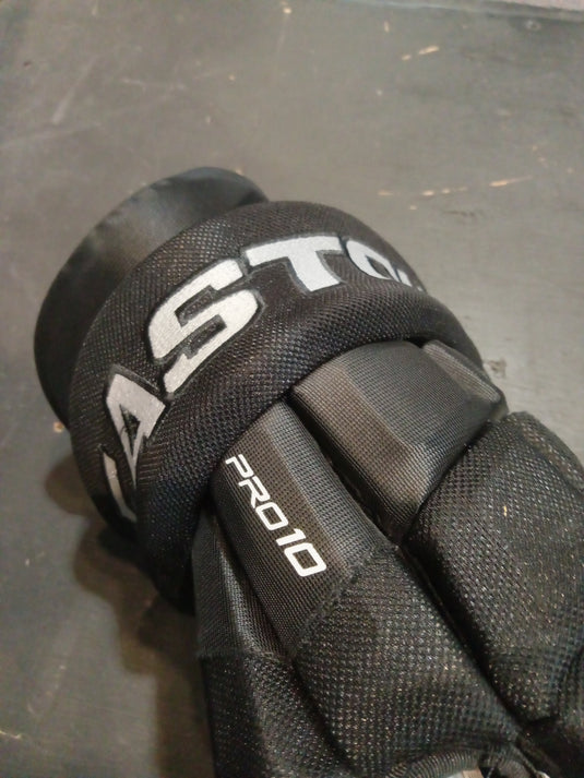 Used Easton Pro10 Sr. Hockey Gloves