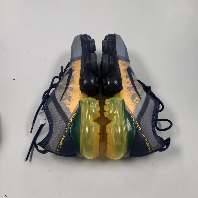 Load image into Gallery viewer, Used Nike Vapormax 2019 Size 6Y Running Shoes

