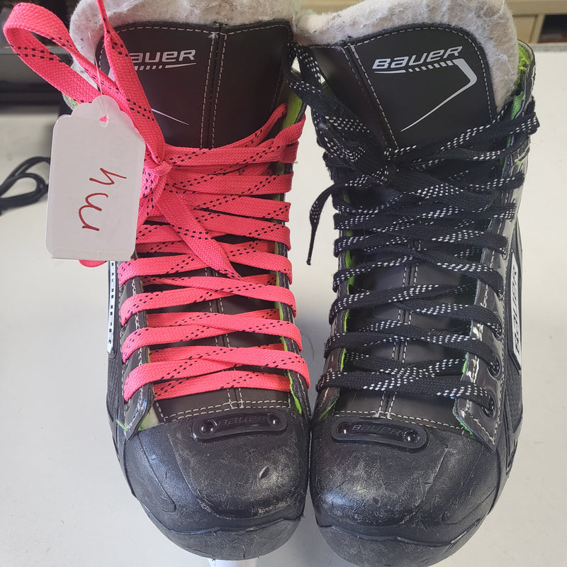 Load image into Gallery viewer, Used Bauer XLS Hockey Skates Size 6
