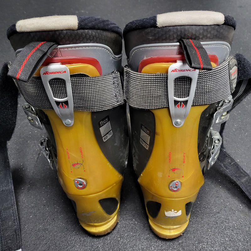 Load image into Gallery viewer, Used Nordica W10 Unisex Ski Boots - Size: 28-28.5 Mondo
