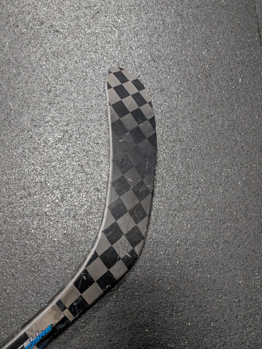 Used Bauer Nexus Tracer 50 Flex P28 RH Hockey Stick