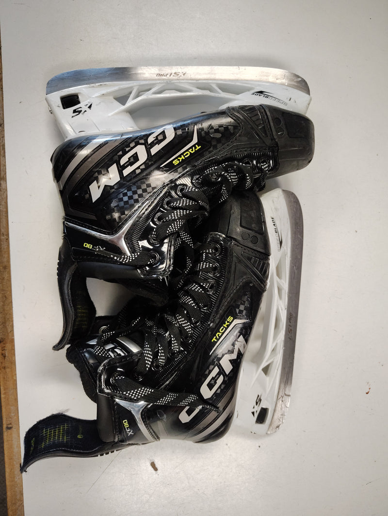 Load image into Gallery viewer, Used CCM Tacks XF80 Size 6 Hockey Skates
