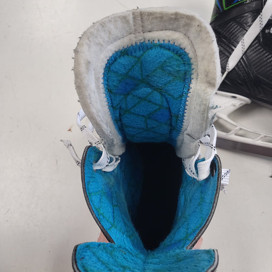 Used Bauer XLP Hockey Skates Size 2